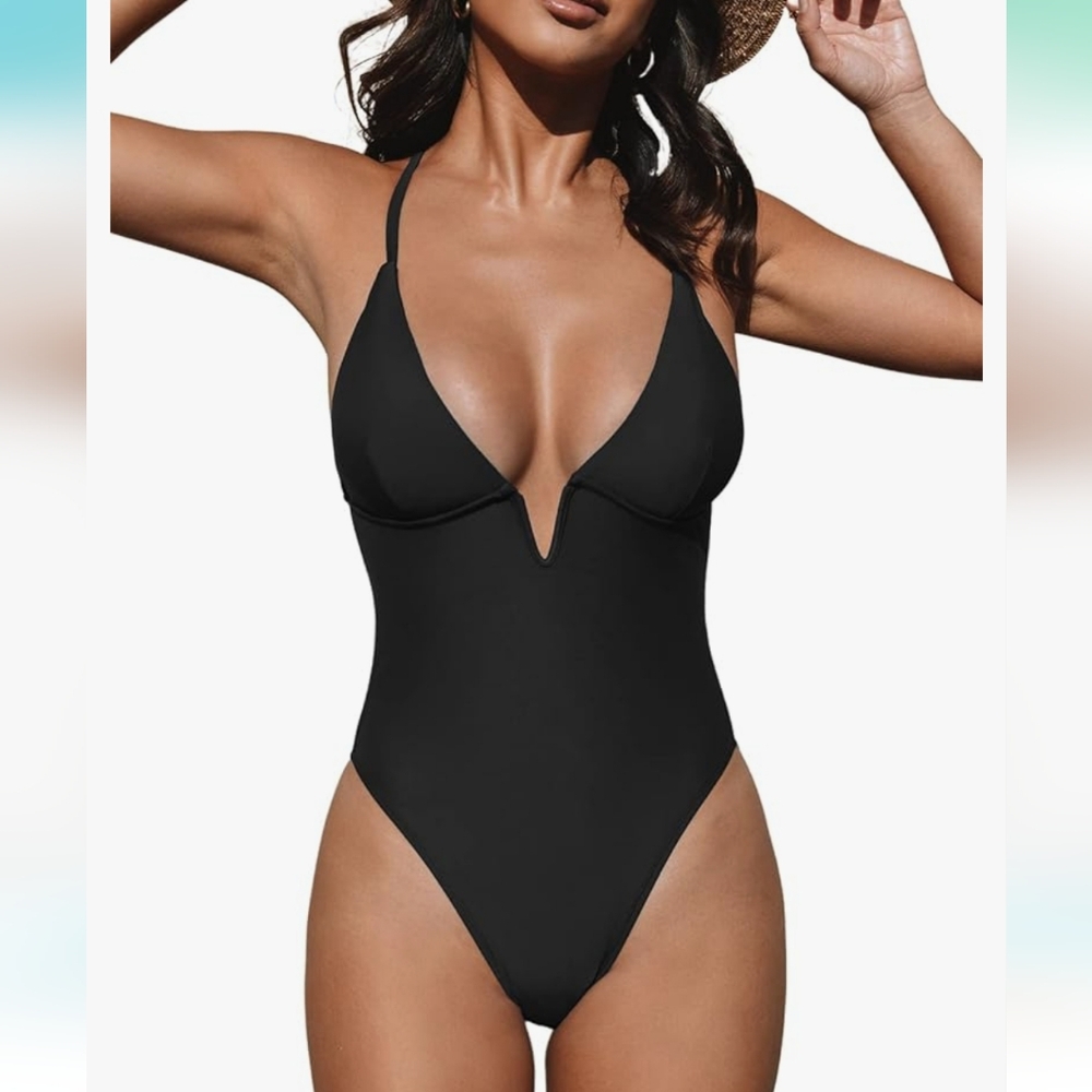 Cupshe One-Piece Bathing suit, Deep V front - black